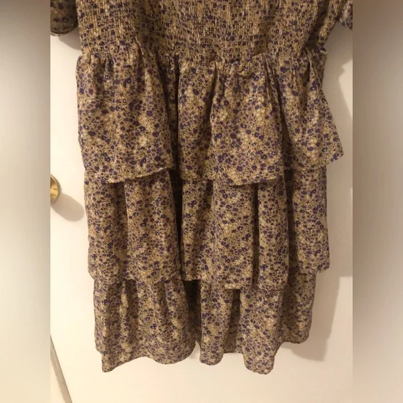 Free the Roses Floral Smocked Tiered Dress with puff sleeves cottage core size L - Picture 3 of 11